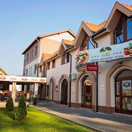Penzion Stefarez New Veľký Meder エクステリア 写真